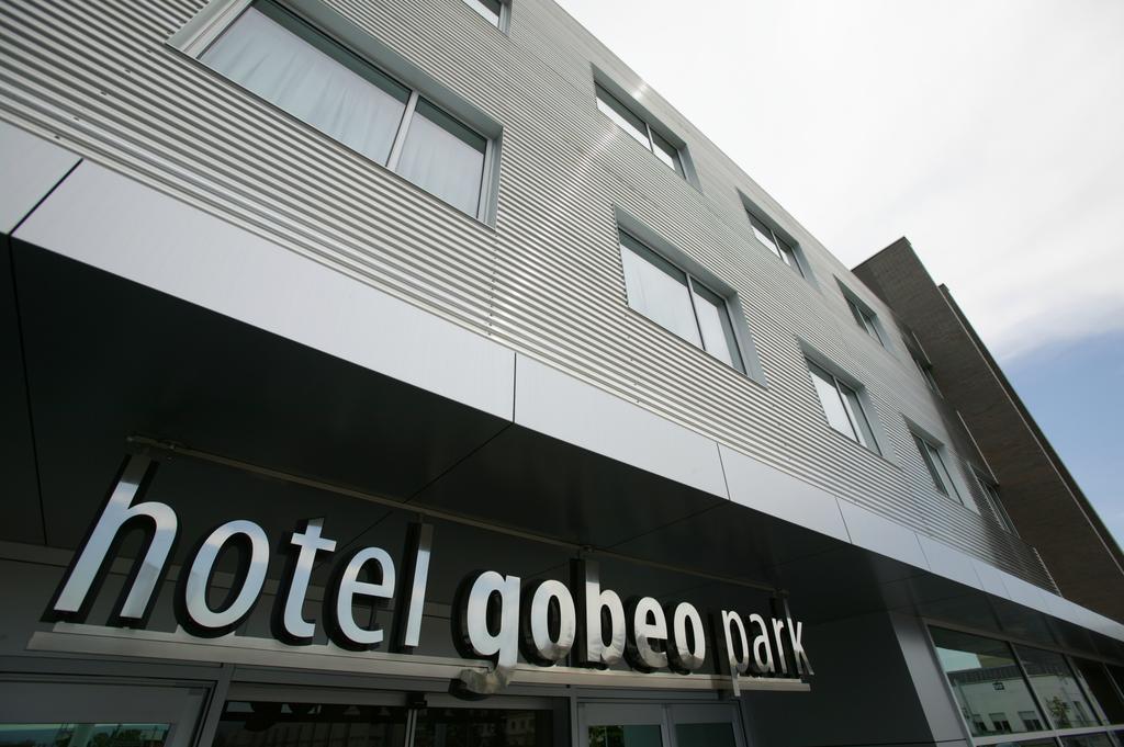 Gobeo Park Hotel Vitoria-Gasteiz Bagian luar foto